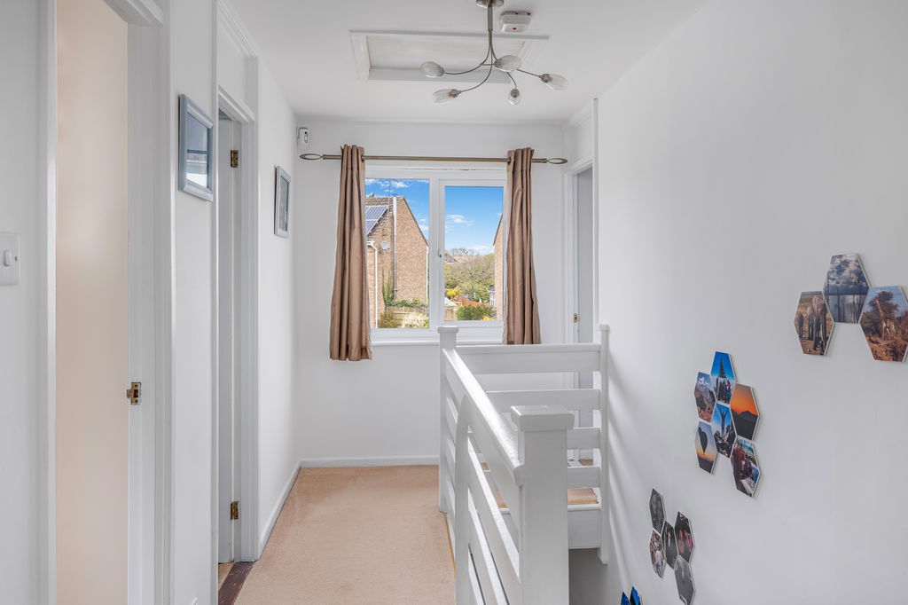 Gauntlets Close Bloxham